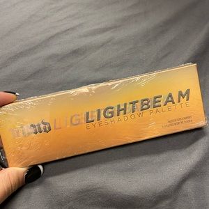 BOGO FREE; Urban Decay Lightbeam palette